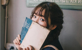 1977年属蛇2026年运势及运程详解 77年属蛇人2026年马年每月运程